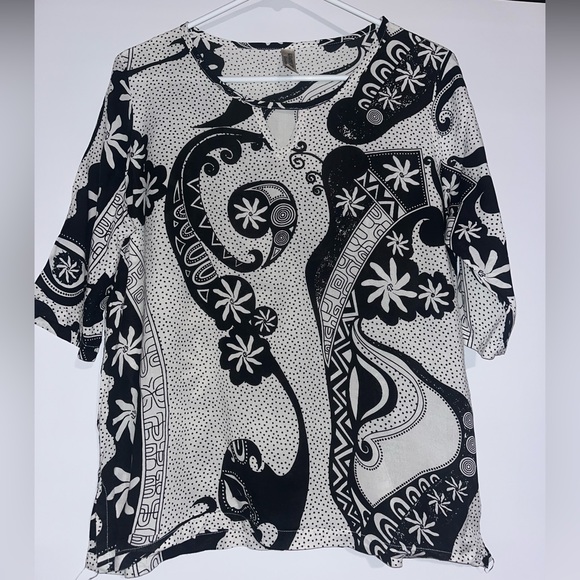 Women's Wahine Toa blouse black and white size small - Picture 1 of 10